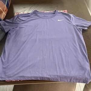 Nike Women's Purple Short Sleeve Tee